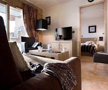 Cgh Boutique Le Napoleon Aparthotel