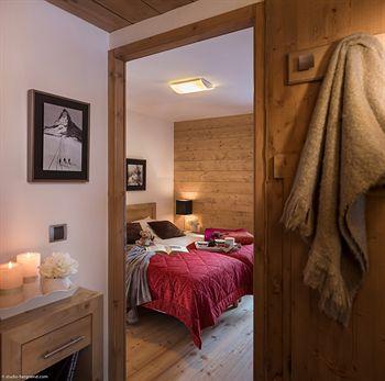 Cgh Boutique Le Napoleon Aparthotel 5*