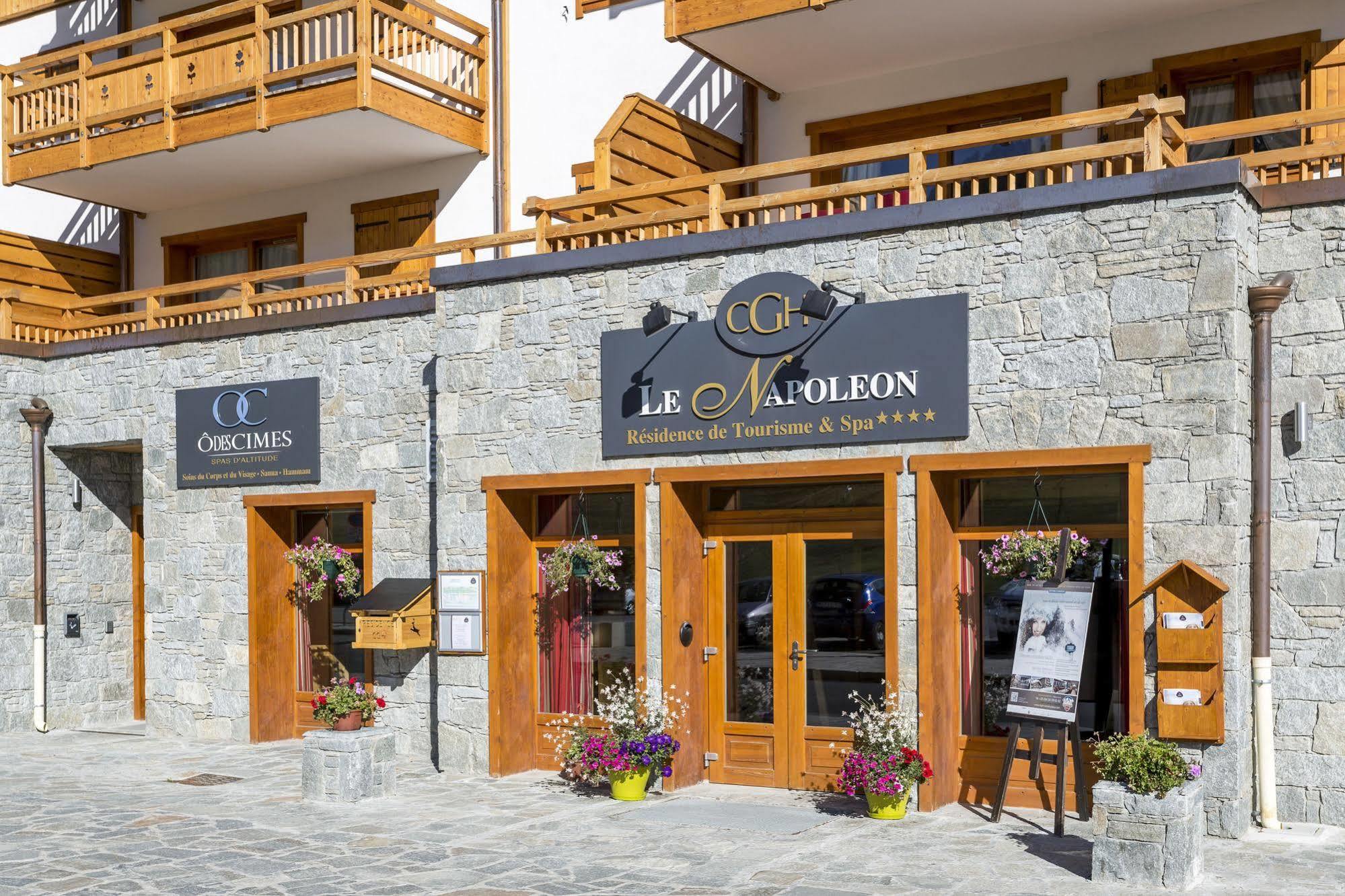 Cgh Boutique Le Napoleon Aparthotel